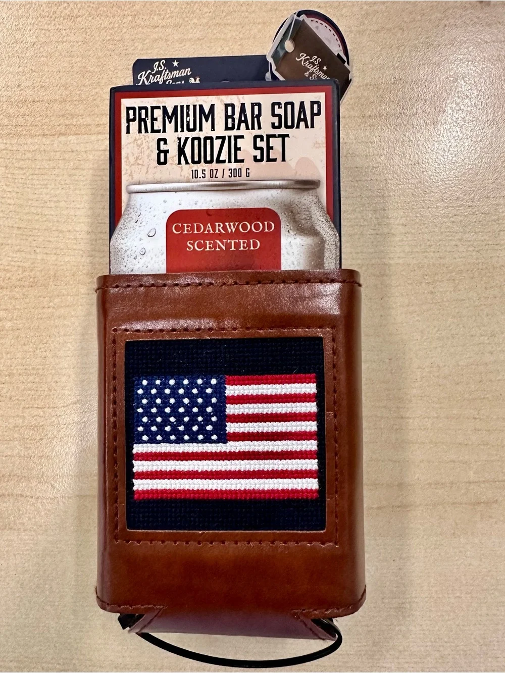 NWT Golf Drink/Beer Koozie Set American Flag Needlepoint Novelty Gift Idea Soap
